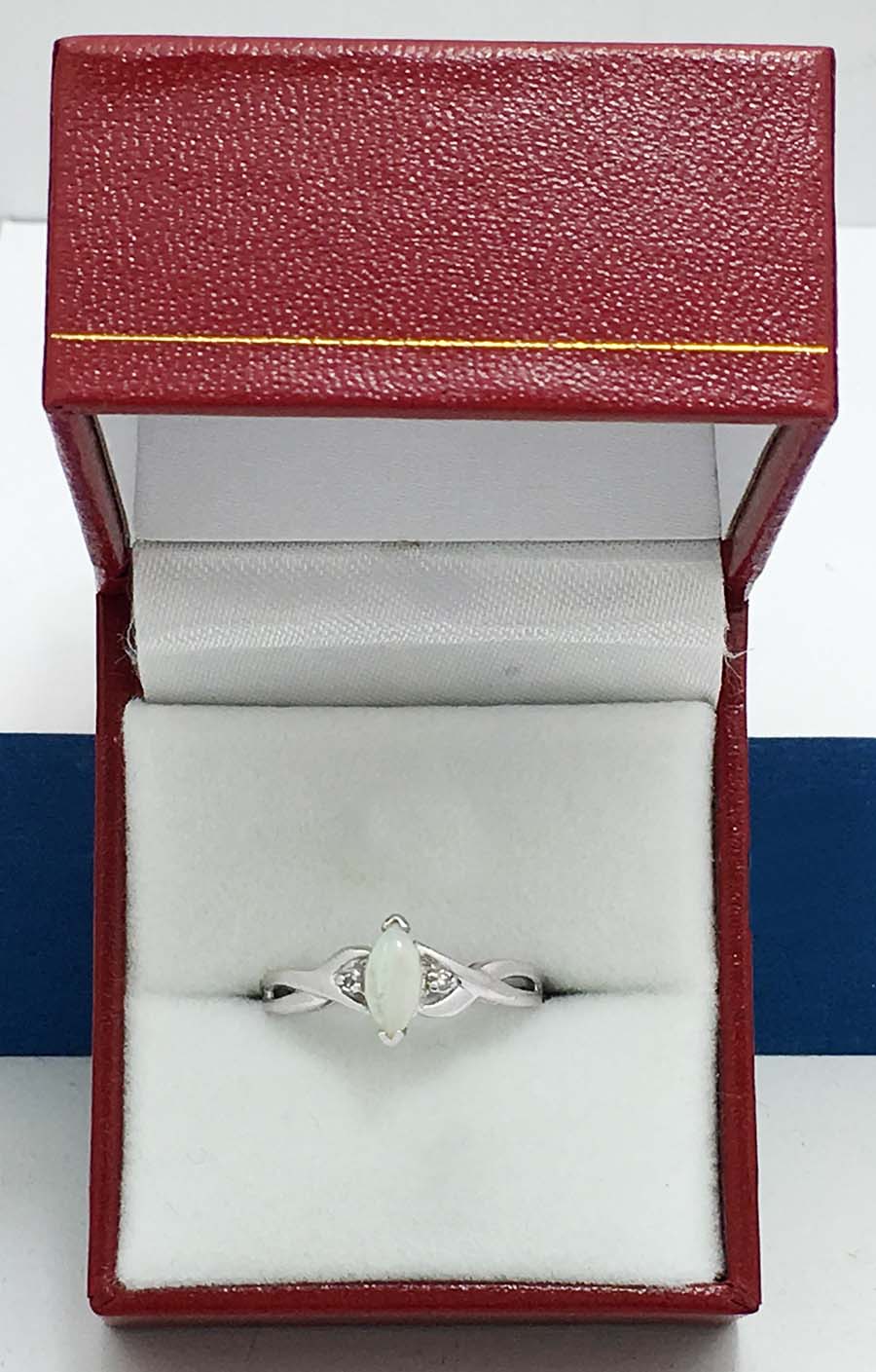 NATURAL AUSTRALIAN OPAL & DIAMONDS 10k Gold Ring image 3