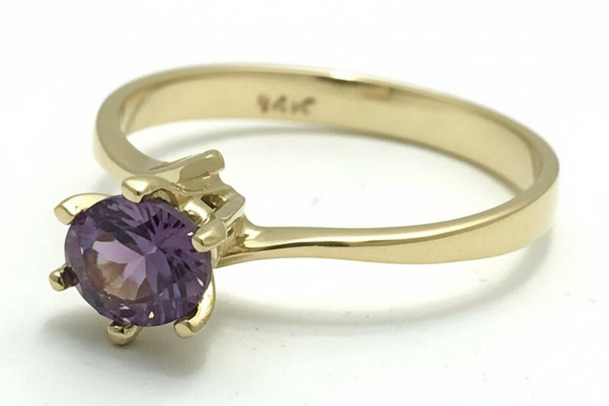 0.90 Carats ALEXANDRITE 14k Yellow Gold Ring image 1